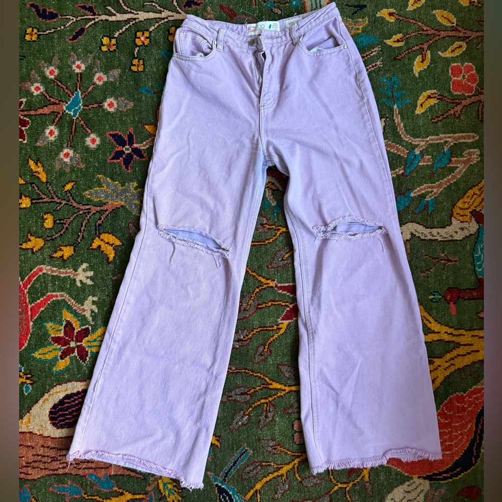 Lilac Lavender Purple Wide Leg Distressed Women’s Jeans Waist 28 in Hips 35 in